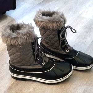 Snow Boots